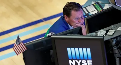 Wall Street cierra otra vez en fuerte baja; Dow Jones pierde más de 2%