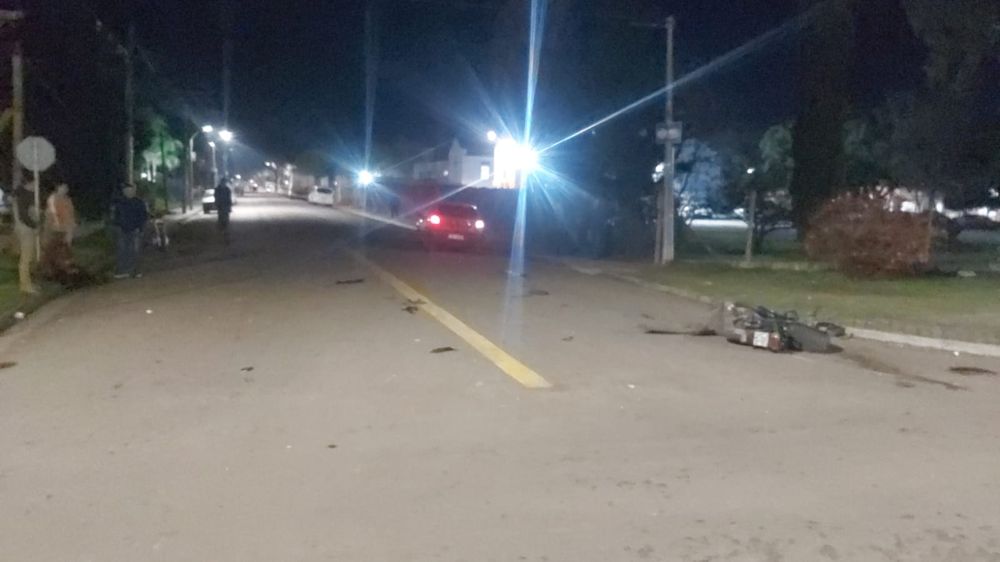 Así terminó la moto luego del accidente en Carmelo