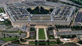 Las nuevas reglas de Hegseth para la prensa: por qué los principales medios devolvieron sus credenciales del Pentágono Las nuevas reglas de Hegseth para la prensa: por qué los principales medios devolvieron sus credenciales del Pentágono