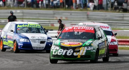 El Observador | Jorge Pontet se impuso en la primera final de Superturismo.