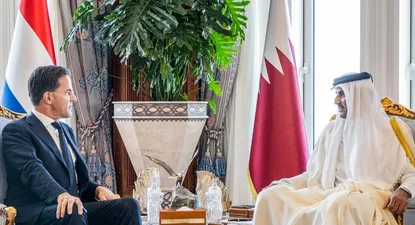 El jeque de Qatar Tamim bin Hamad Al Thani recibió este jueves al primer ministro de Países Bajos Mark Rutte.