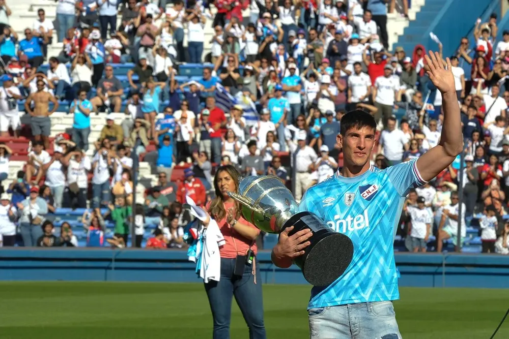 Sergio Rochet, capitán de Nacional, y la Copa Uruguaya