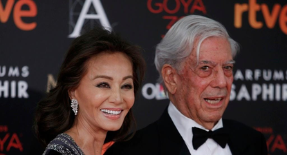 Isabel Preysler junto a el fallecido escritor, Mario Vargas Llosa.