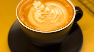 Las cafeterías de especialidad en Montevideo que apuestan por barrios por fuera de Ciudad Vieja, Cordón y Pocitos
