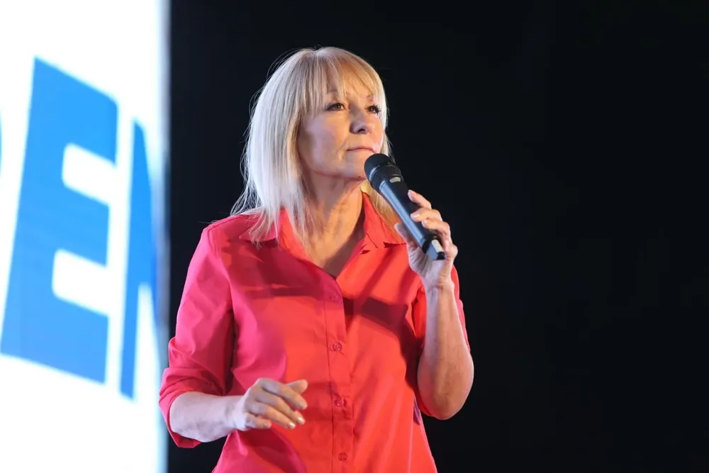 Cosse durante el lanzamiento de su precandidatura