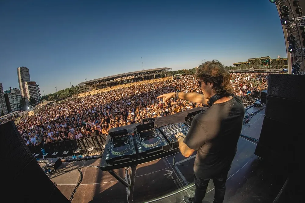 Cattáneo en una de sus presentaciones