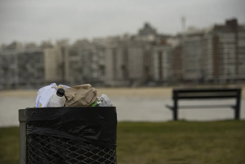 202401014-papelera-basura-la-rambla
