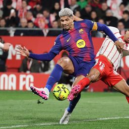 Ronald Araujo y Vitor Reis Ronald Araujo y Vitor Reis