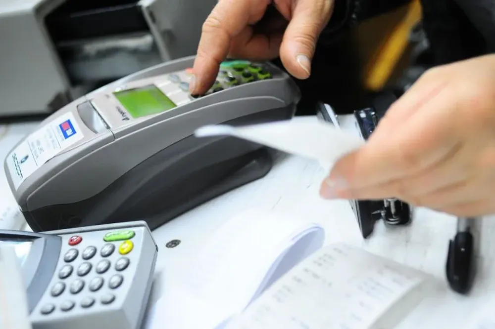 La economía uruguaya tenía operativos 80 mil terminales POS al cierre de 2020.