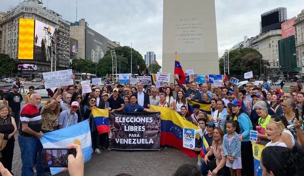Elecciones en Venezuela: de 250.000 residentes en Argentina denuncian obstáculos para votar y afirman que solo 2.638 podrán hacerlo