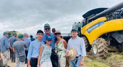 Guillermo OBrien con su señora y tres de sus hijos.