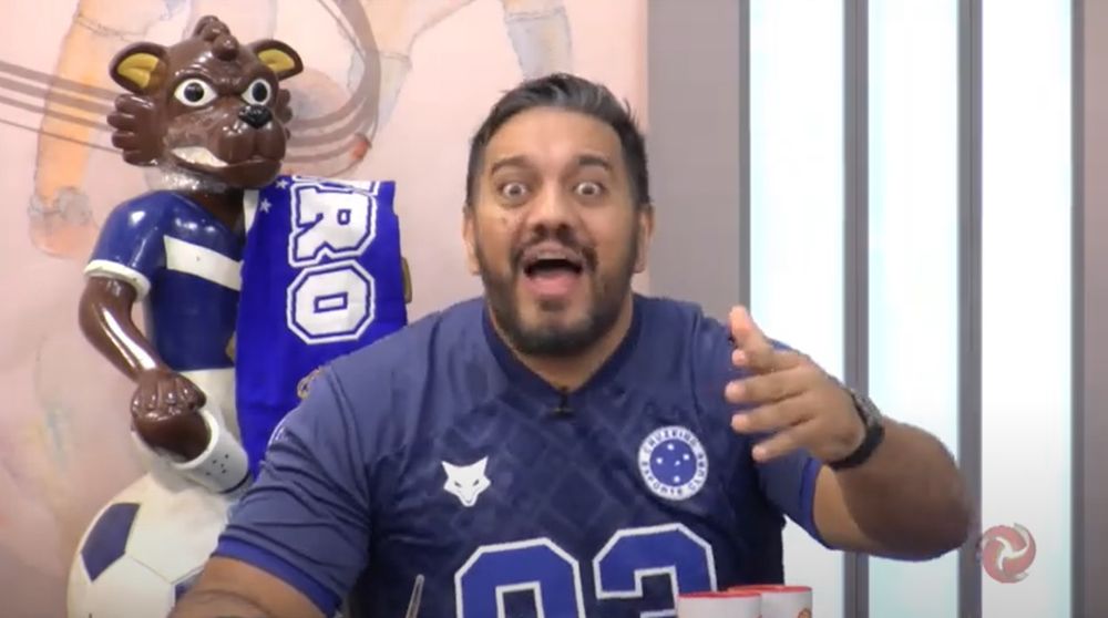 La reacción de un periodista brasileño cuando le dijeron que Edinson Cavani fue contactado por su equipo