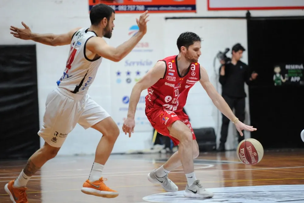 Alex López de Trouville