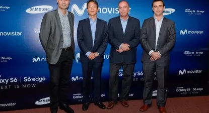 Fernando Leis, director de Marketing de Movistar Uruguay; Zezhinio Lee, presidente de Samsung Electronics para Argentina, Uruguay y Paraguay; Pablo de Salterain, presidente de Movistar Uruguay y Gonzalo Ferrando, Key Account Manager de Movistar de Samsung Electronics Uruguay, durante el evento de lanzamiento