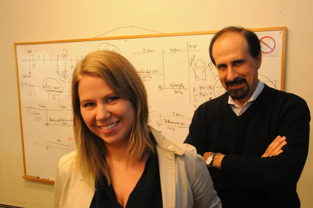 La gerenta general del IAB, Marie-France Bourgeois, y su presidente, Eduardo Hipogrosso