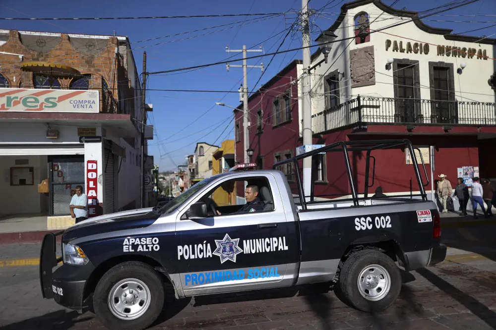 La FGR informó que ya se han emitido órdenes de aprehensión contra unas 13 personas
