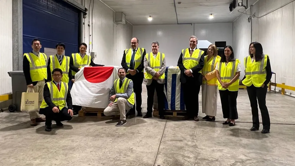 El embarque se realizó este viernes y partió este sábado.