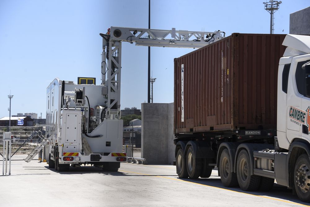 Escáneres en el puerto de Montevideo