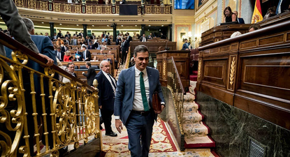 Pedro Sánchez, saliendo del Congreso de los Diputados.