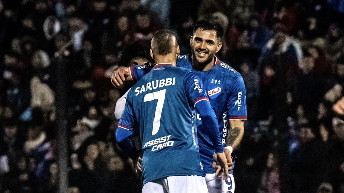 El pedido especial del Diente López a Marcelo Bielsa para que Maximiliano Gómez de Nacional, tenga su lugar en la selección uruguaya