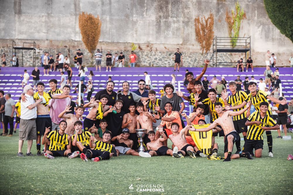 La U15 de Peñarol campeona