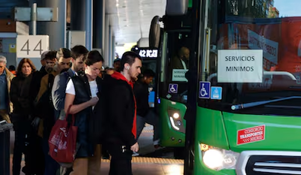 Tercera jornada de la huelga de transporte en España.