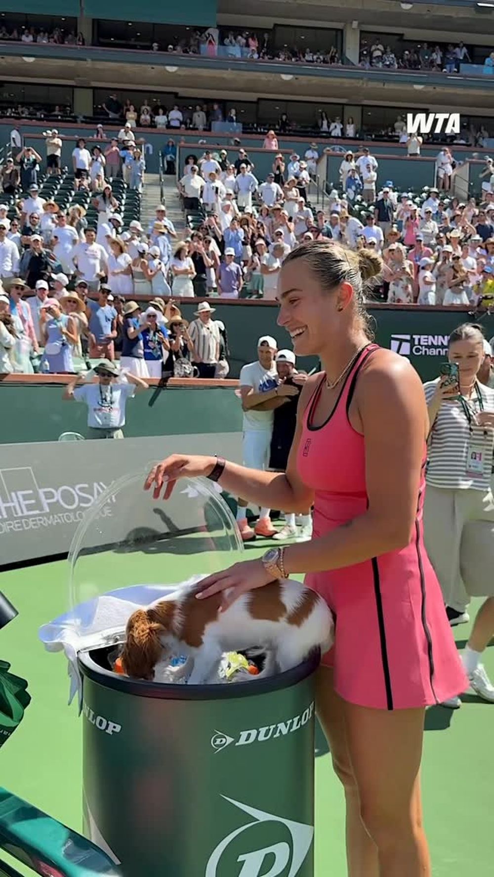 Aryna Sabalenka con su perrito Ash