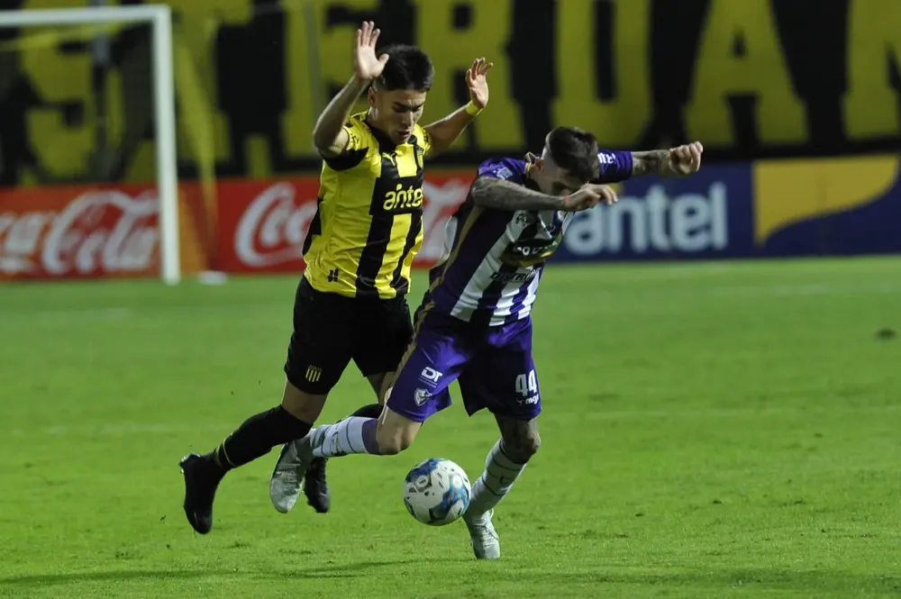Brian Mansilla entró en el segundo tiempo ante Fénix