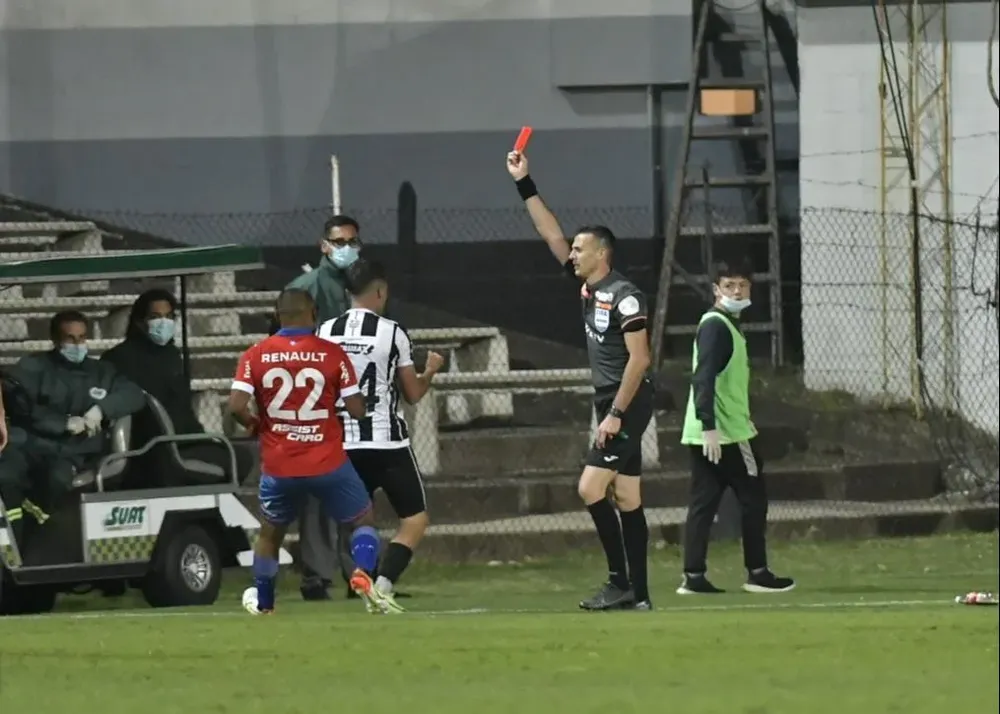 La expulsión de Matonte a Hernández