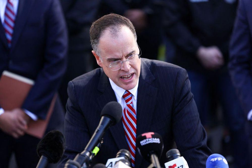 El fiscal John J. Durham presentó en abril pasado una acusación formal contra Macías ante los tribunales de Nueva York.