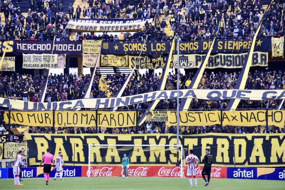 La hinchada de Peñarol también pide justicia