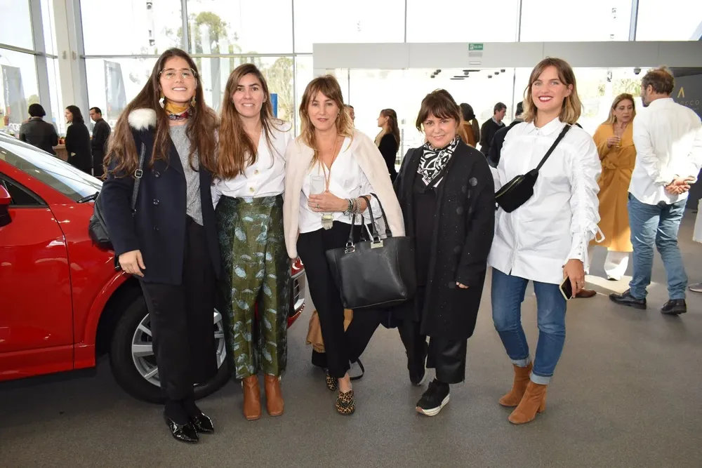 Sofia inciarte, Clara Caponi, Geraldine Lewi, Rosario San Juan y María Eugenia Elorza