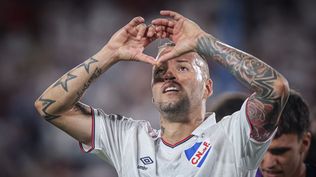 Nicolás López celebra el 3-1 de Nacional ante Tolima por Copa Libertadores