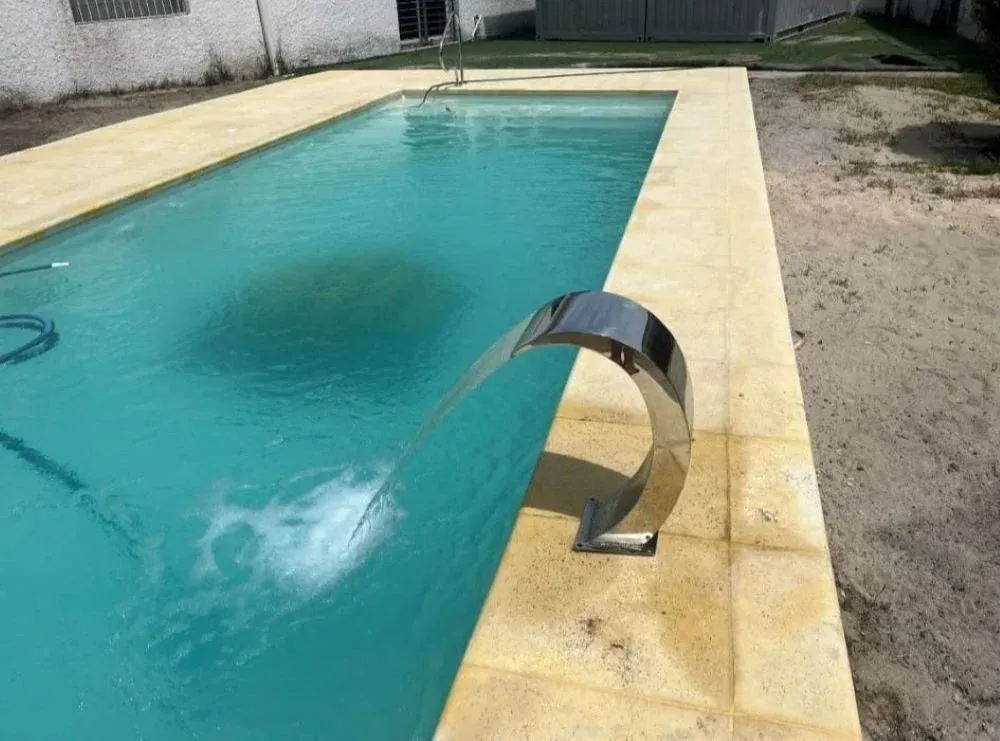 La piscina que construyó Peñarol en Los Aromos