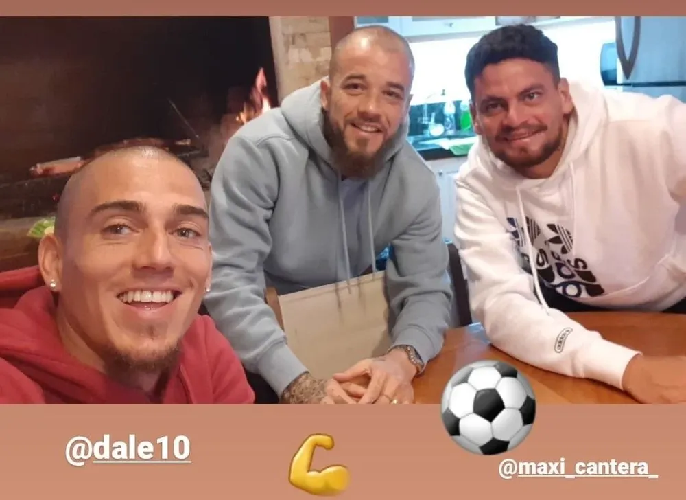 La humildad de DAlessandro, junto Christian Almeida y Maxi Cantera