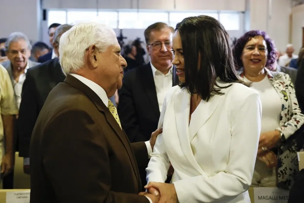 María Corina Machado con Omar Barboza, ambos de la Plataforma Unitaria de Venezuela.