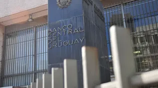 BCU prohíbe que tarjetas cobren comisión por pagos con débito en redes de cobranza