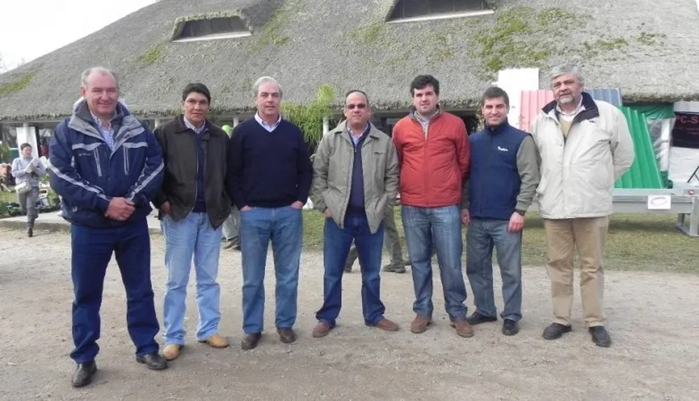 C. Torterolo, E. Veiga, A. Ambrois, A. Quintans, M. Bértola, L. Cardellino y D. Urgoity
