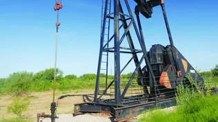 Petróleo  toca nuevo mínimo en 4 años