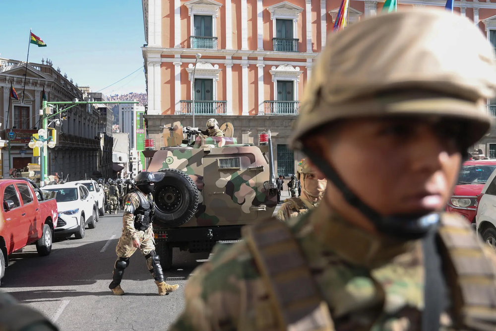 Militares en la ciudad de La Paz, en Bolivia.
