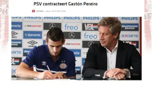 Pereiro firmando contrato con PSV Eindhoven