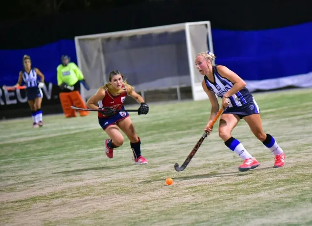 Camila De María y Sofía Mora