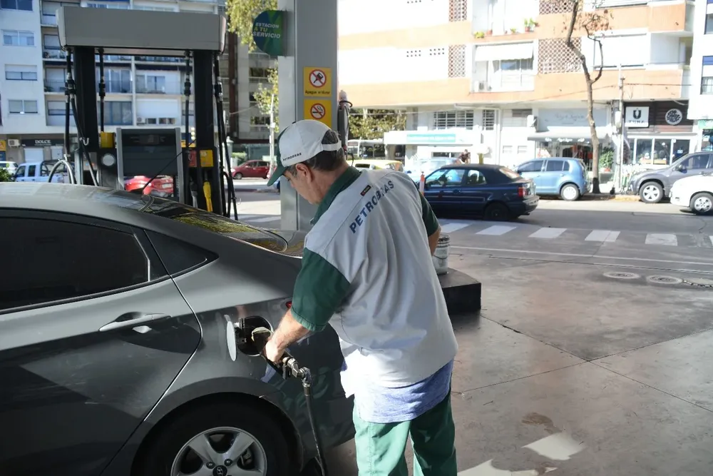 El gobierno no tiene previsto extender la medida de congelar un mes más las tarifas de Ancap.