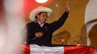 Castillo salió al balcón de su sede y se declaró ganador de la elección
