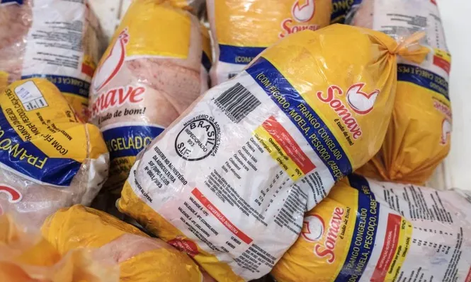 Carne aviar importada.