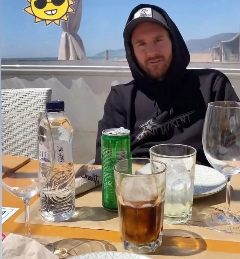 Messi en el chiringuito de Suárez