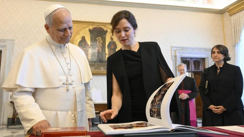 Protocolo de vestimenta para la visita del papa León XIV en Madrid: normas y restricciones para los diputados