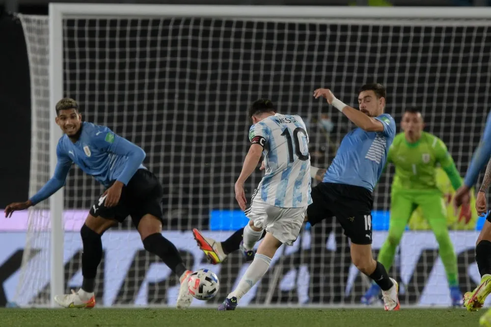 Lionel Messi guió a Argentina a otro triunfo