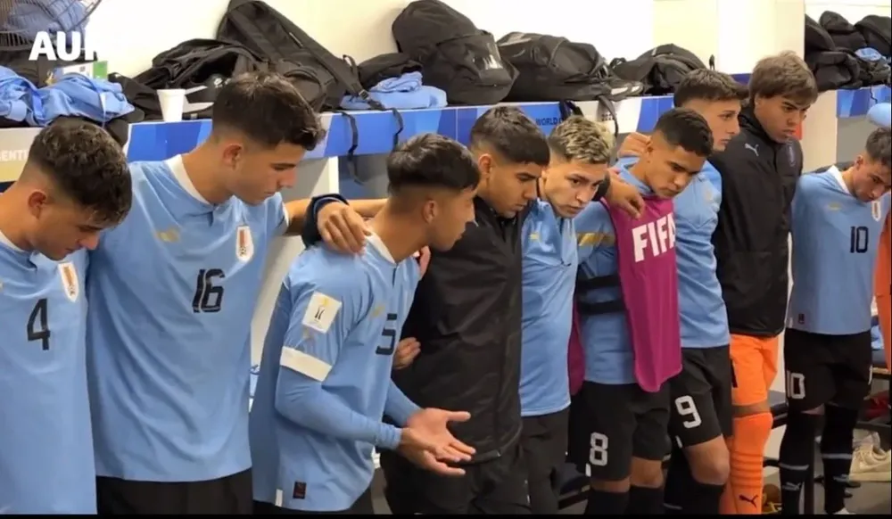 La charla de Fabricio Díaz con la selección de Uruguay sub 20 que ganó el Mundial en Argentina en 2023