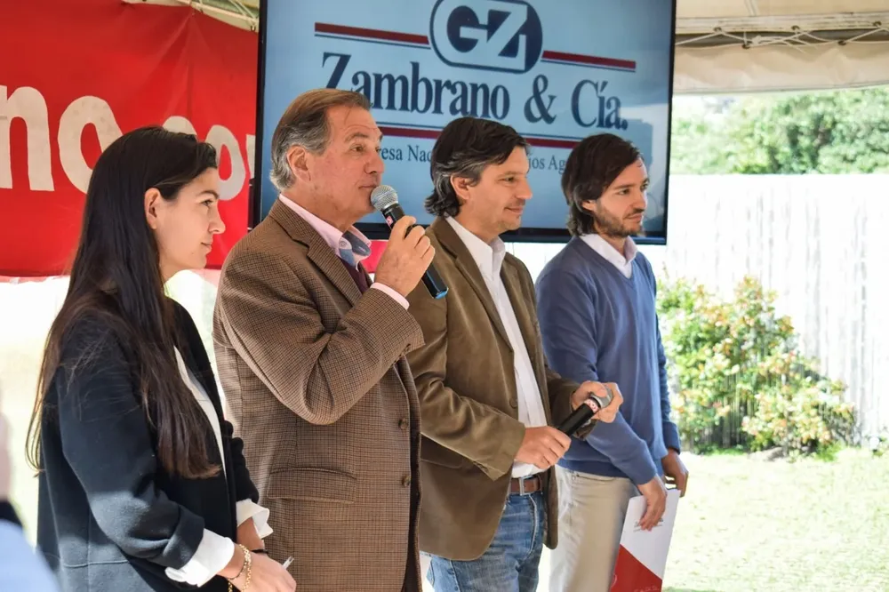 María, Gerardo, Alejandro y Agustin Zambrano